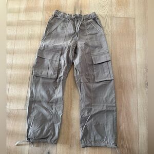 Zara Topstitch Cargo Pants in gray / size US 4